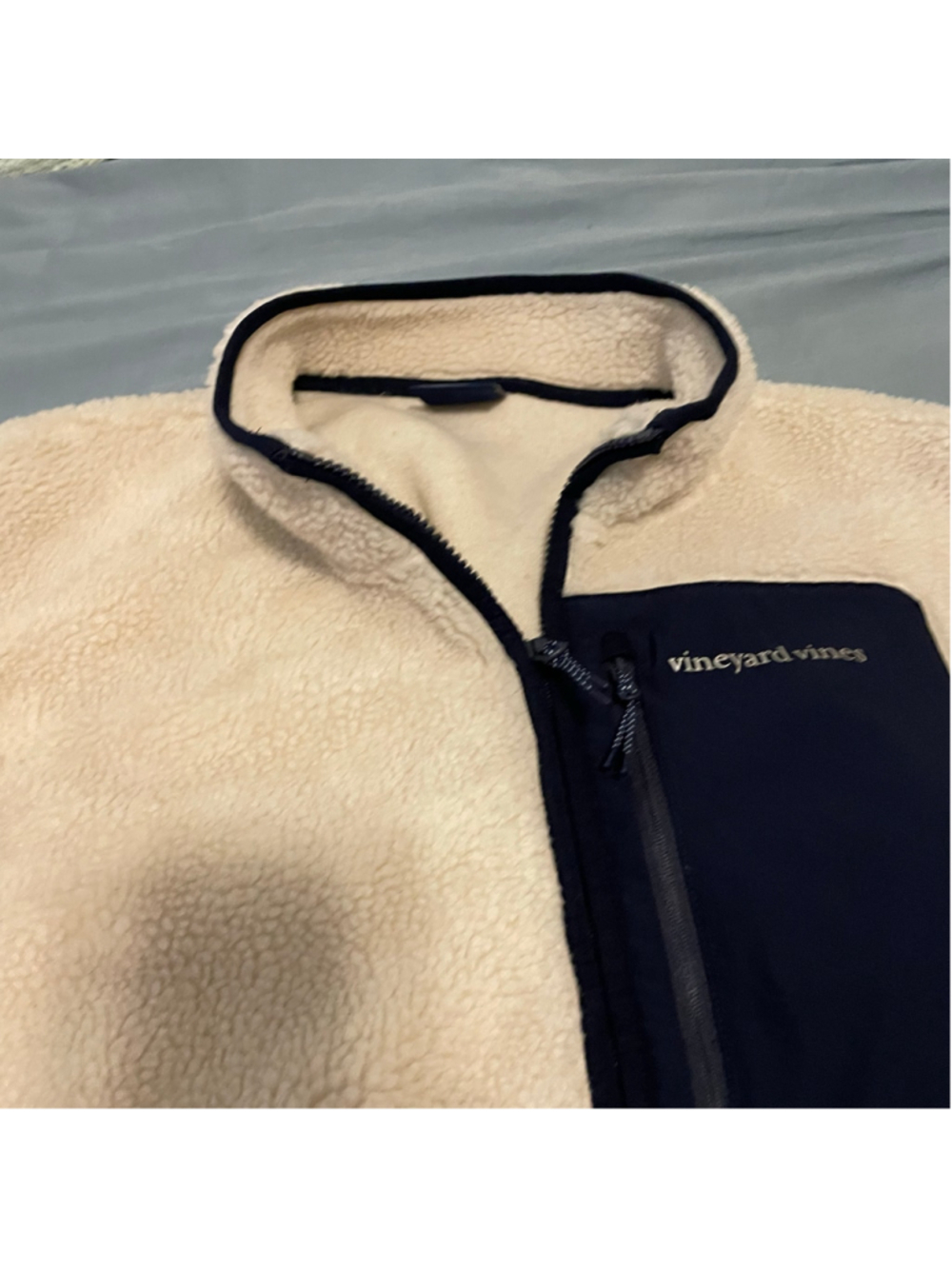 Men's Vineyard Vines Sherpa Fleece Vest XL Beige Navy Blue unisex utility - Picture 3 of 8